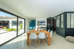 Superbe maison d'architecte autour de sa piscine chauffée